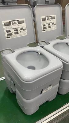 Toilette porteuse en forme de bol de taille adulte carrée pour le matériel recyclé extérieur