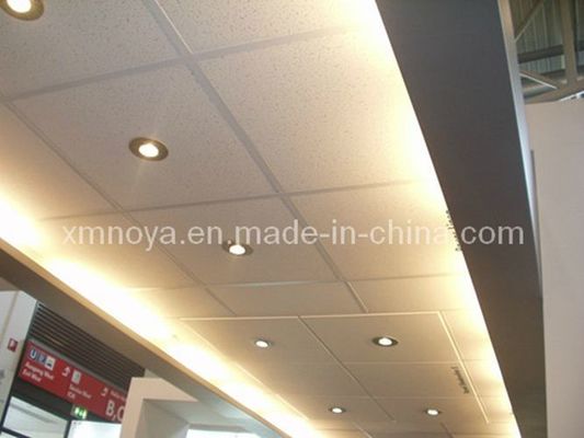 600*1200mm Plafond décoratif en fibres minérales de laine / panneau avec une grande durabilité