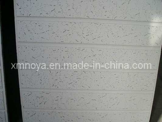 Matériaux décoratifs La surface de trou irrégulier Plafond en fibres minérales / planche en laine de roche