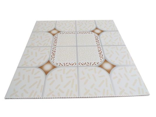 Panneau composite en PVC de 500 mmx500 mm pour le salon pour la décoration 3D de murs ou de plafonds KTV