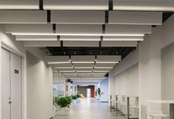 Plafond en fibre de verre à haute densité non combustible C caché pour l'installation en réseau T