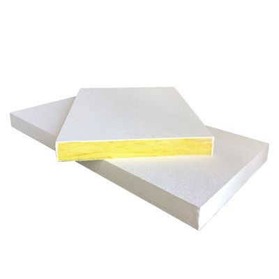 Tableau de plafond d'absorption du son en fibre de verre à bord carré / panneau pour plafond T-Grid 600*600 mm