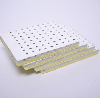 Tableau de plafond d'absorption du son en fibre de verre à bord carré / panneau pour plafond T-Grid 600*600 mm