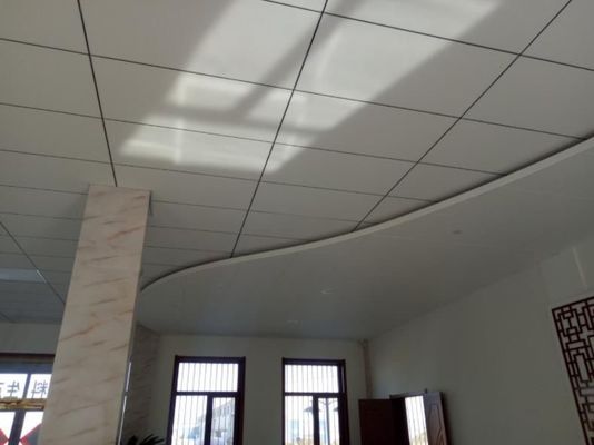 Conception du plafond en fibre de verre couvert par pulvérisation ignifuge pour la décoration E cachée