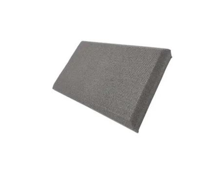 Plaque de plafond en fibre de verre à l'épreuve du feu, à l'épreuve du son et à l'épreuve du bruit avec installation de grille T au plafond