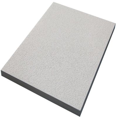 Carreaux de plafond en fibre de verre décoratif pour l'installation en grille T par Noya dans les matériaux de construction