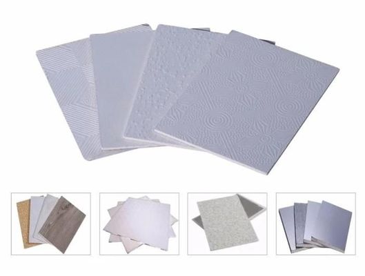 Film de stratification en PVC pour plafond en carton de plâtre en relief imperméable à l'eau 900 kg/m3 sans motif