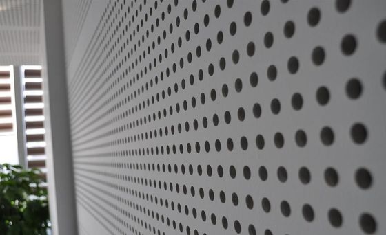 Isolement thermique du mur de séparation plafond plaque de gypse acoustique sans motif épaisseur 7 mm-15 mm