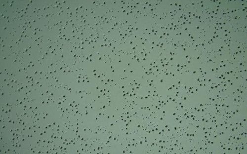 Plafonds de goutte à goutte en fibre minérale de 18 mm d'épaisseur pour des performances acoustiques améliorées