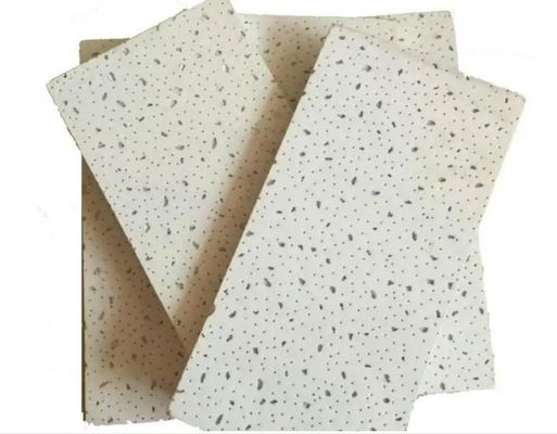 Réduction de la valeur des carreaux de plafond carrés Laine minérale acoustique 300*300 pour matériaux de construction