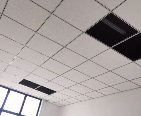 Carreaux de plafond en laine minérale perforée pour la décoration de bureaux et les performances acoustiques