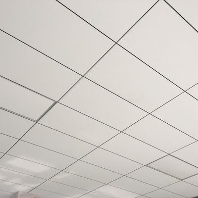 Panneau de plafond résistant à l'humidité pour fonction hôtelière