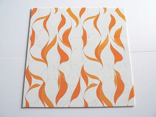 Panneau de plafond en PVC 3D intérieur Design coloré pour le bar de boîte de nuit KTV Taille 500 * 500 * 3.0mm