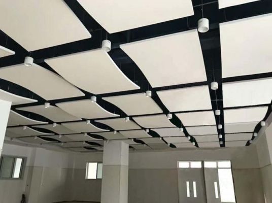Installation plafond en fibre de verre pour le centre commercial de bureau Barres cachées