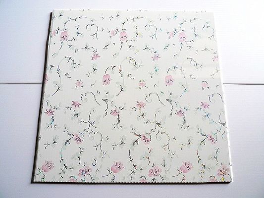 Panneau 3D en plastique en PVC de 500x500 mm pour la décoration intérieure des murs et des plafonds Taille 500x2000x3.0 mm