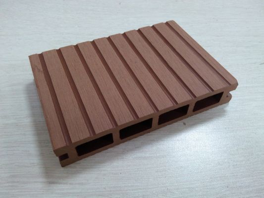 Plancher en WPC vert à grain de bois, revêtement de sol composite en plastique synthétique / bois 90 mm*40 mm
