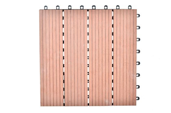 Réduction de la valeur du sol de terrasse de jardin en WPC avec des matériaux composites en bois plastique