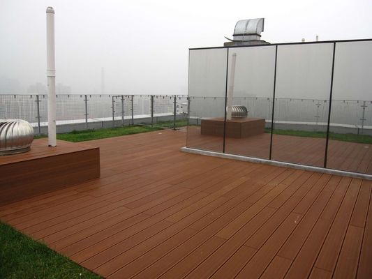 Clips de revêtement de sol en bois plastique composite WPC avec motif en acier inoxydable et en grain de bois