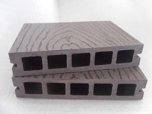 Éco-friendly facile à installer WPC plaquettes en plastique de revêtement de sol avec E0 Norme environnementale