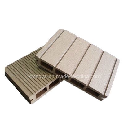150*25mm Decking en WPC étanche pour piscine extérieure et planche de jardin HS150*25-C