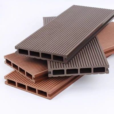 Carreaux de terrasses extérieurs en bois composite écologique en WPC avec des matériaux de surface rayés