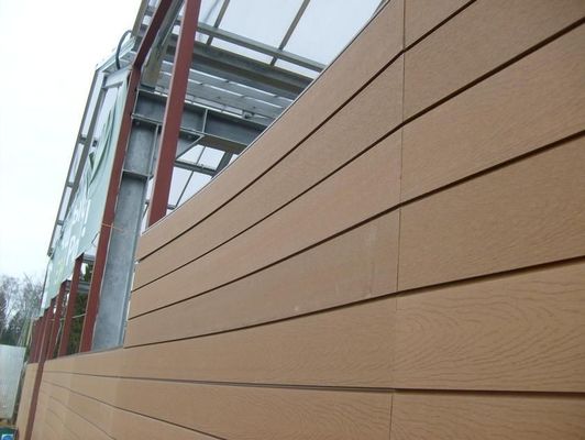 CE certifié 138*15.5 revêtement murale en WPC pour matériaux de décoration dans la conception imperméable à l'eau