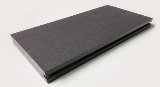 WPC9954 Parement composite en bois plastique WPC pour espace sportif à faible entretien