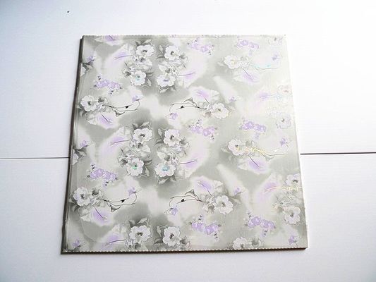 Panneau 3D en PVC plastique résistant à l'eau coloré pour décoration murale de KTV / bar 500*2000*3.0mm