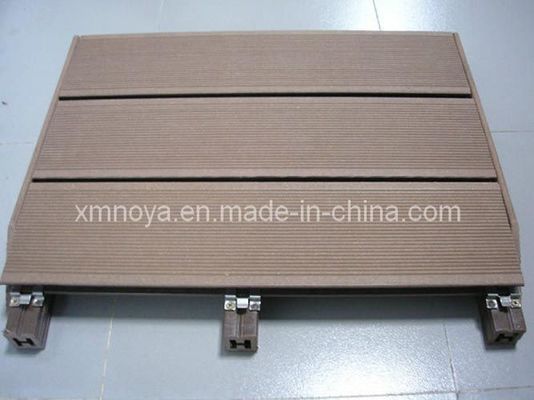 Plancher extérieur en bois plastique composite de 300*300 mm pour l'amélioration du jardin