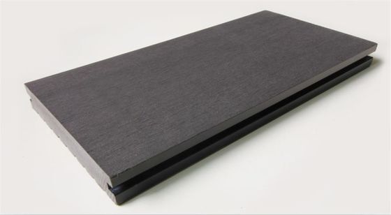 Décoration de jardin en bois plastique composite sur mesure pour le jardin extérieur