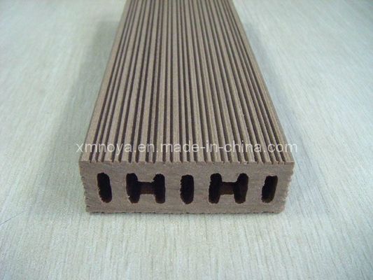 Décoration de jardin en bois plastique composite sur mesure pour le jardin extérieur