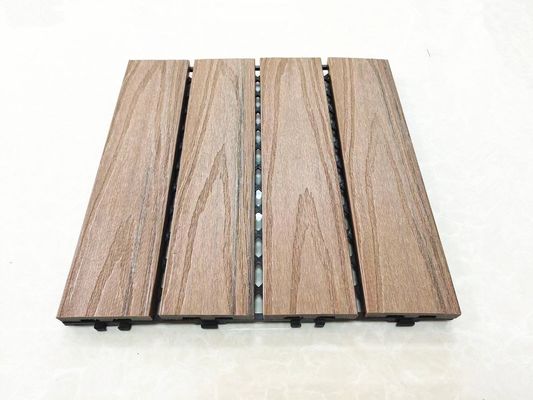 Modèle de grain de bois Carreaux de sol de terrasses extérieures en WPC pour composite plastique en bois synthétique