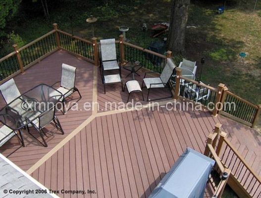 Plancher en bois plastique composite en WPC résistant au feu en marron