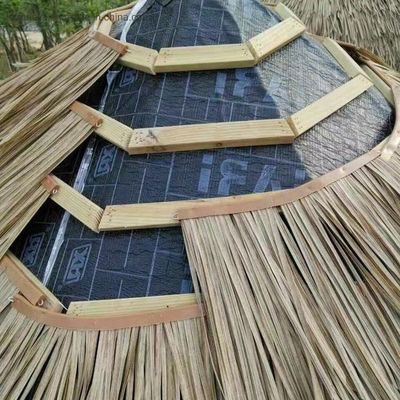 Mise à niveau vers Noya en paillis de chaume 1000 * 600 mm pour Tiki Roofing en chaume artificiel