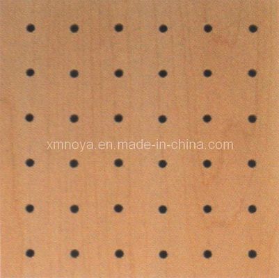 197*2400*15-18mm Décoratif en bois Acoustique Panneau mural Finition de placage Perforé