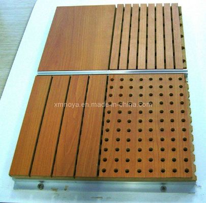 Matériaux décoratifs 197mm*2400mm Panneau d'isolation acoustique avec bord carré