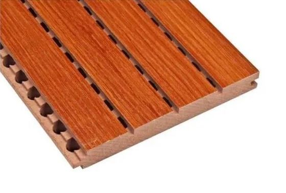 Matériaux décoratifs 197mm*2400mm Panneau d'isolation acoustique avec bord carré