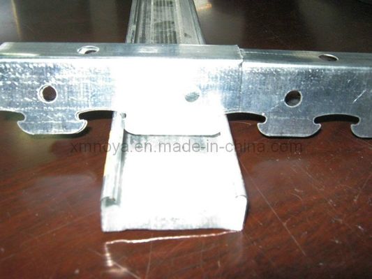 Profil métallique perforé en acier galvanisé pour système de plafond suspendu