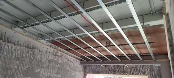 Coils de tôle de toiture en acier inoxydable galvanisés à chaud étroits avec options de spangle