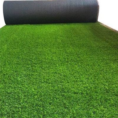 Carpet vert synthétique en forme de fil courbé de classe internationale pour intérieur et extérieur