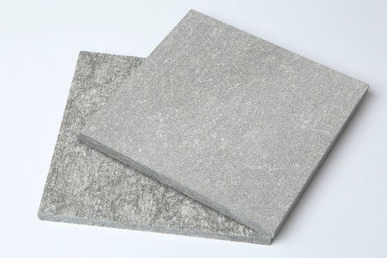Matériaux réfractaires à l'isolation thermique pour les caractéristiques ignifuges des fibres céramiques