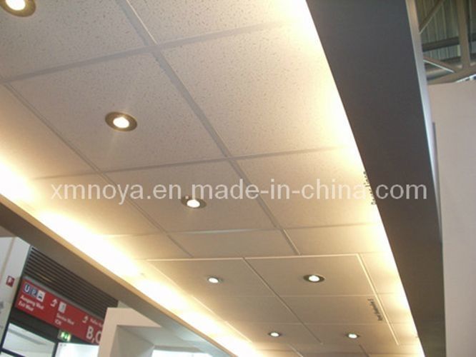 600*1200mm Plafond décoratif en fibres minérales de laine / panneau avec une grande durabilité