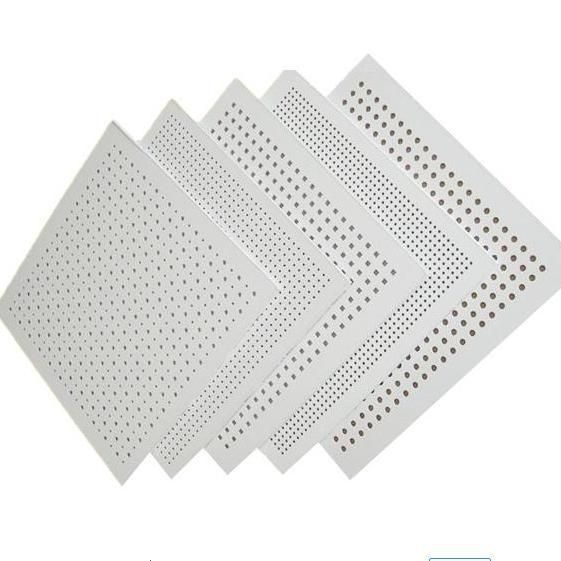 5/15q Carré imperméable à l'eau Perforé Acoustique Absorption du Son Plaque de plâtre pour plafond