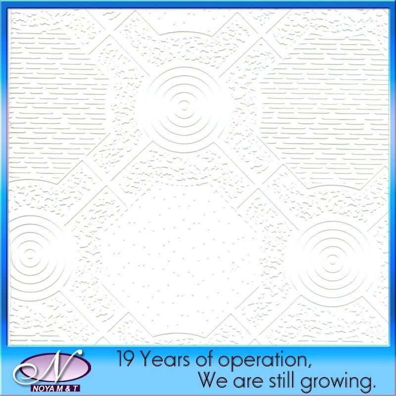 Amélioration des murs et des plafonds des hôtels Carreaux de plafond en gypse en PVC acoustique 7 mm-15 mm d'épaisseur