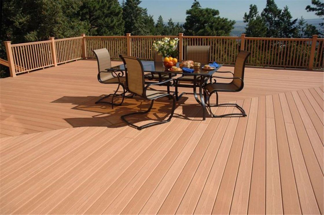 Type de plancher en bois composite 150 mm*25 mm pour plancher extérieur Plancher en bois massif composite