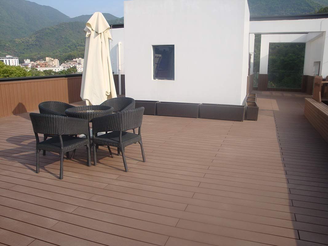 150mm*25mm WPC Carreaux de plancher La combinaison parfaite de style et de durabilité