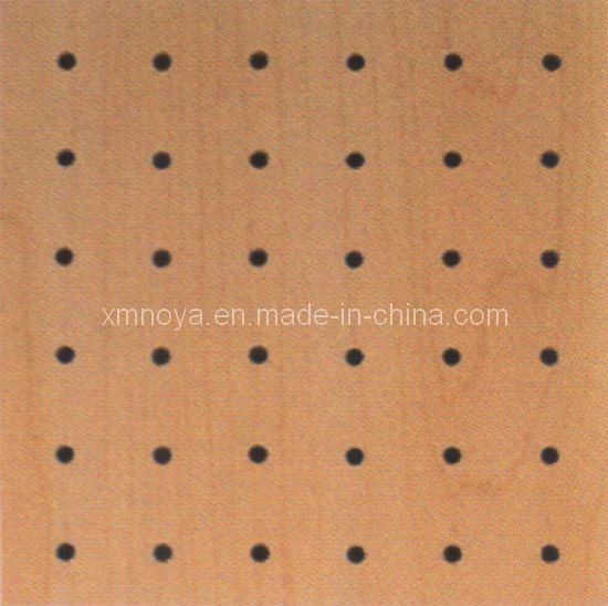 197*2400*15-18mm Décoratif en bois Acoustique Panneau mural Finition de placage Perforé