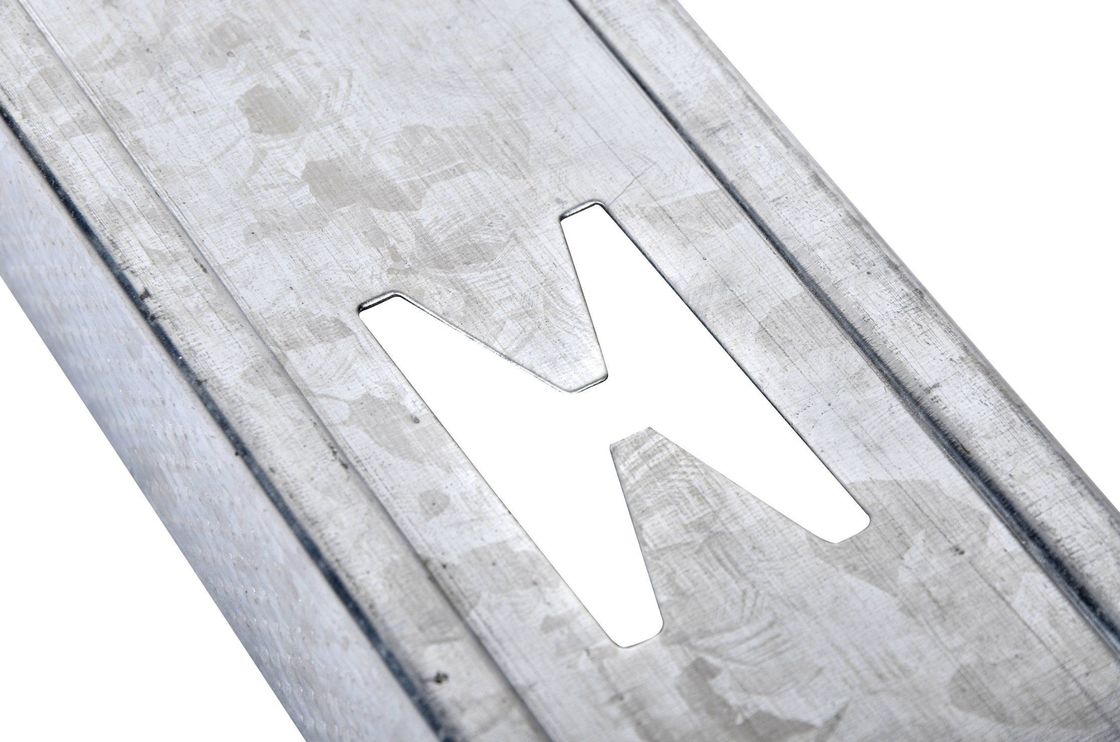 Matériaux de suspension de plafond en barres en T légers pour toits structurels 38/32*24*3600mm