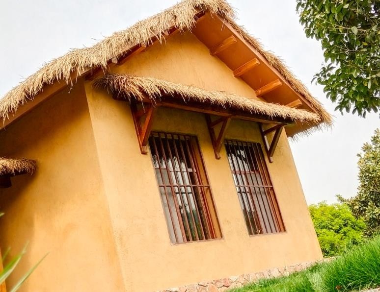 La paille synthétique de haute qualité pour le toit de gazebo décoration de toit d'hôtel